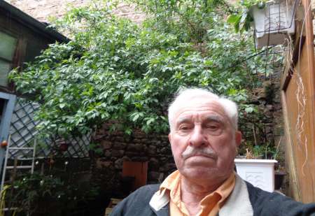 Photo de sénior.... cherche calins.....