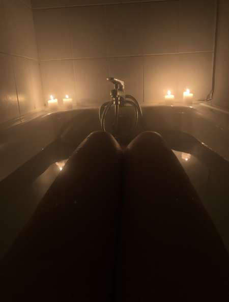 Photo de Jeune femme recherche chaleureuses rencontres