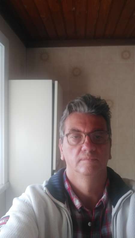 Photo de soumis cherche sa dominatrice