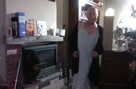 Photo de Trans non-binaire ch son compagnon de vie