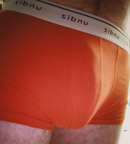 Photo de Homme gourmand (massage, orgasmes...) bi curieux