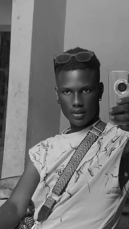 Photo de Gay efféminé cherche sugar daddy