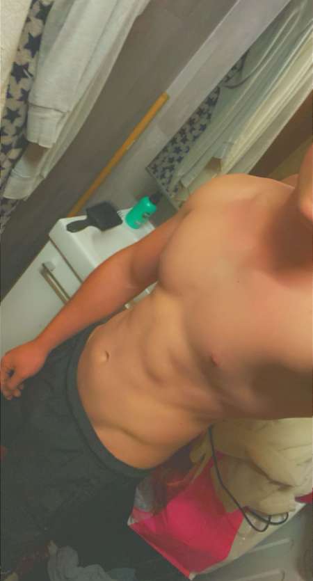 Photo de Jeune homme de 20 ans cherche femme pour cuni