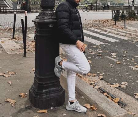 Photo de Jeune homme disponible pour faire massage ou femm