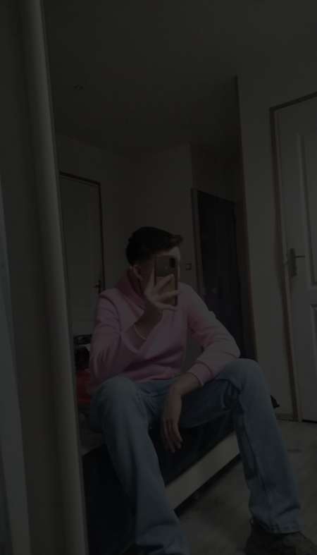 Photo de Jeune homme recherche femme ou couple