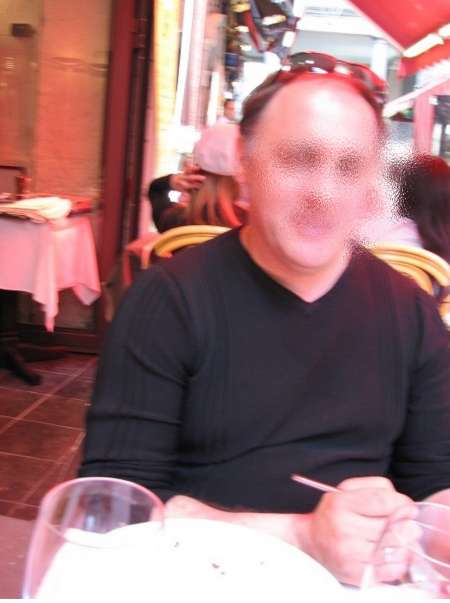 Photo de  Homme dept 51 recherche femme ou couple pour trio