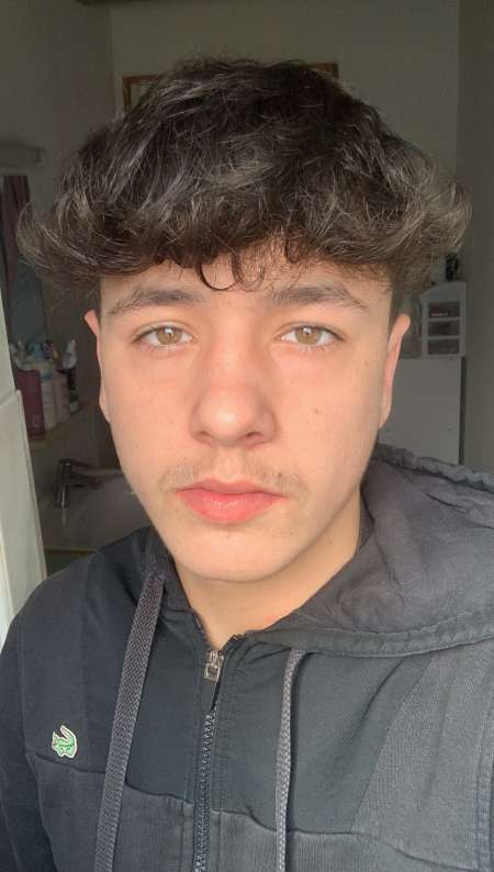 Photo de Je cherche une femme de minimum 18 ans a 80/90ans