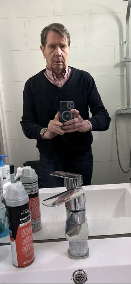 Femme de ménage exib et indécente