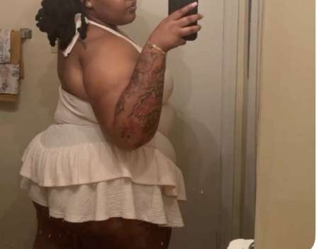 Photo de Femme douce et volumineuse