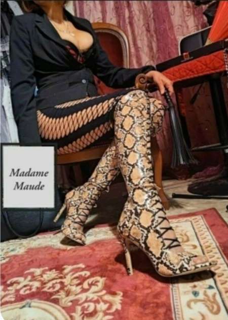 Photo de Domination anale , séances de redressement