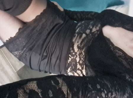 Photo de Sabrina travestie pas mal physiquement reçoi