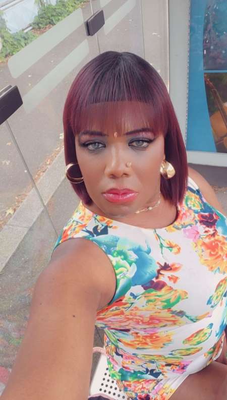 Photo de Jolie travesti black passi et Active reçoit à lyon
