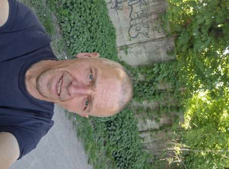 Photo de Recherche une femme ou couples