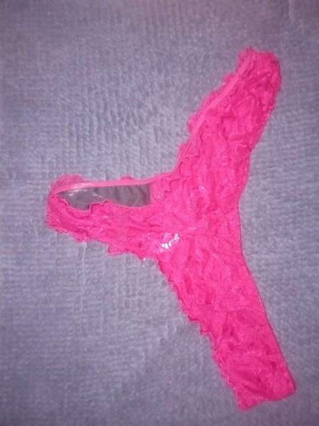 Photo de Culottte tanga rouge