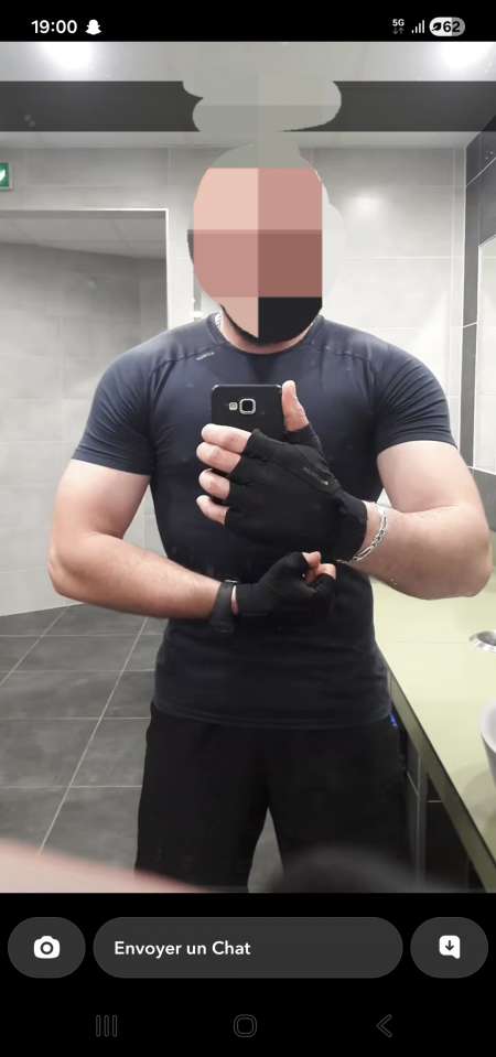 Photo de Homme soumis recherches maîtresse dominatrice.