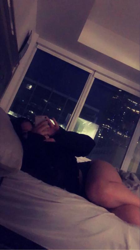 Photo de Julie suis passage, massage corporel sensuel, GFE